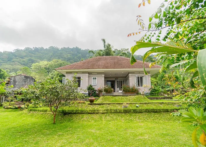 Four Monkeys House By Bukit Vista Villa