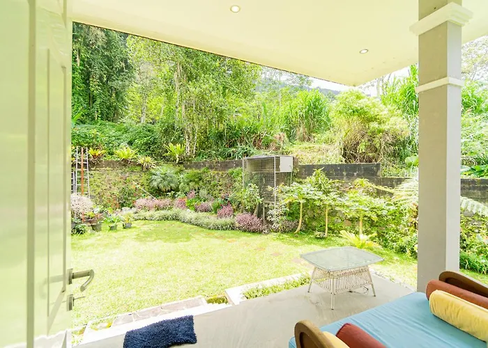 Four Monkeys House By Bukit Vista Villa